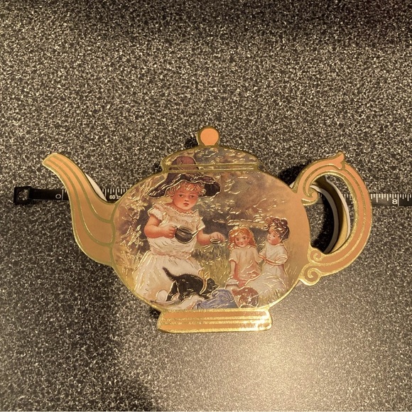 EUC Vintage Miniature Tea Set/Ornament #2177.
B. Shackman Company 1993 - Picture 12 of 14